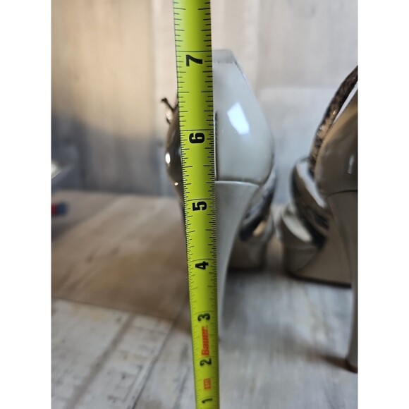 Guess Women’s Platform Heels Cream Gold Snakeskin Open Toe Ankle Strap 7.5 - Picture 10 of 13